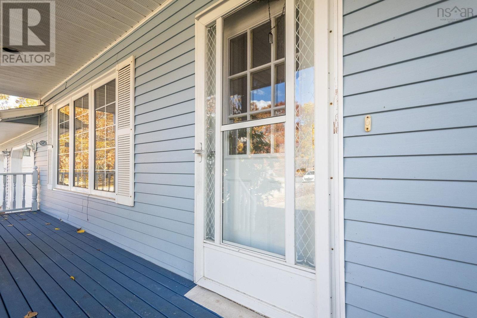 92 Hall Road, South Greenwood, Nova Scotia  B0P 1R0 - Photo 4 - 202526737