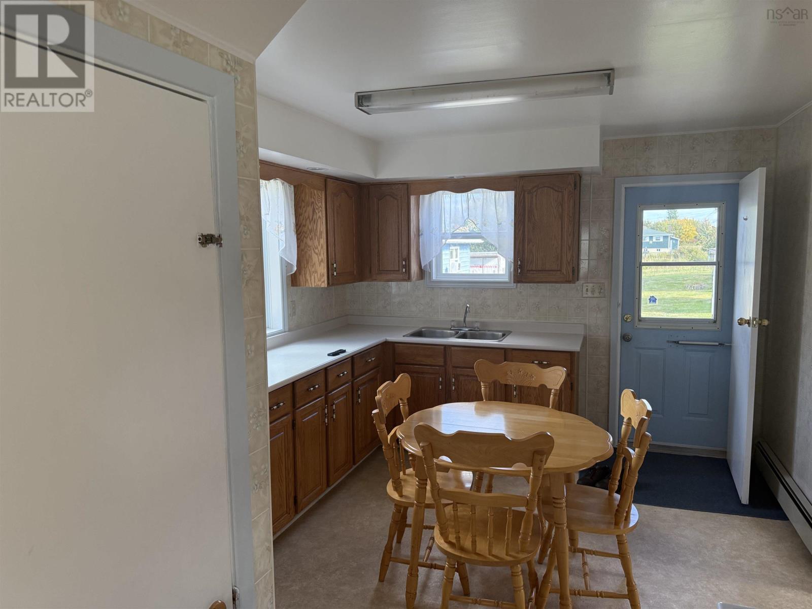 690 St. Joseph Street, New Waterford, Nova Scotia  B1H 4G6 - Photo 15 - 202524704