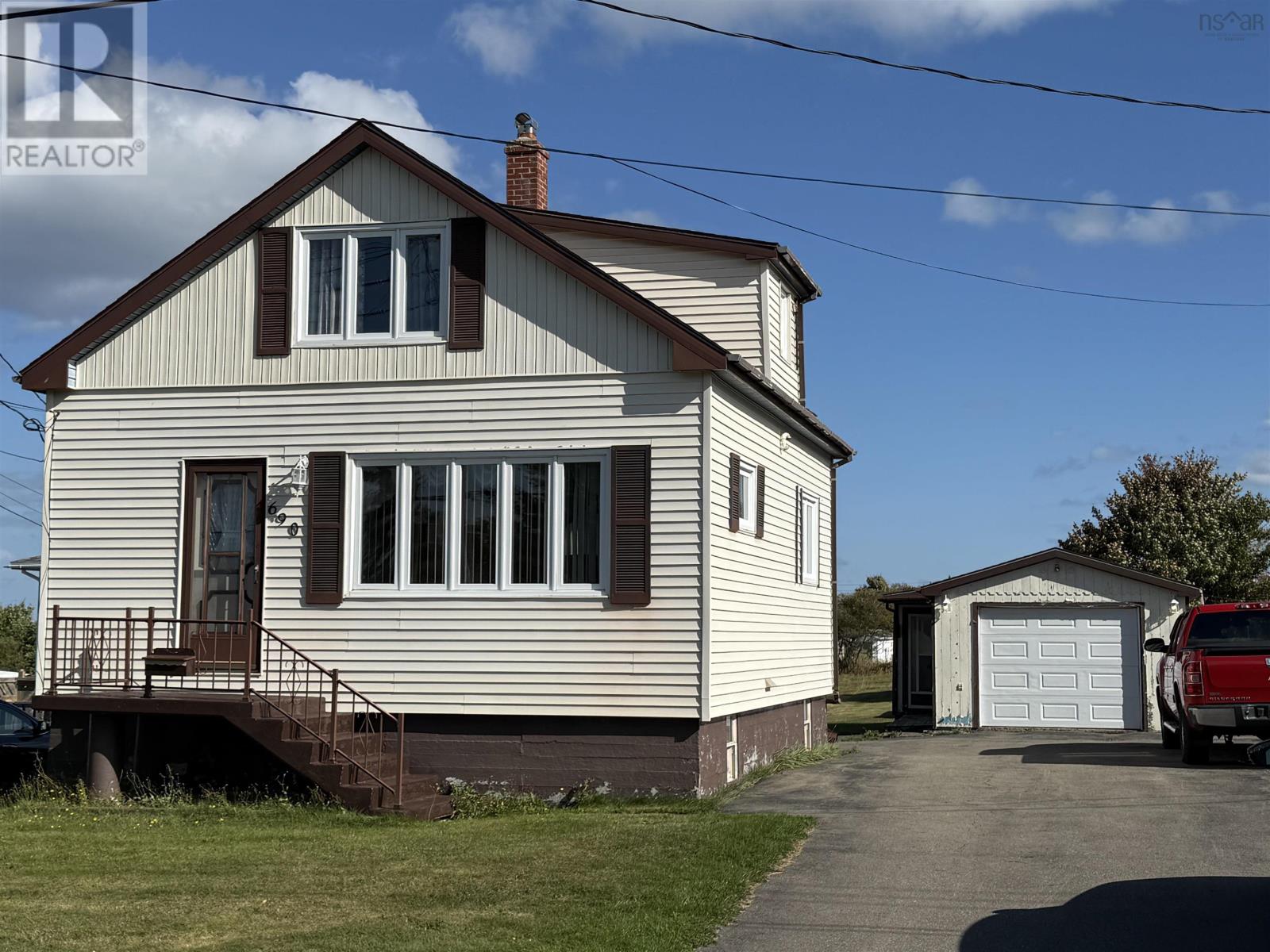 690 St. Joseph Street, New Waterford, Nova Scotia  B1H 4G6 - Photo 1 - 202524704