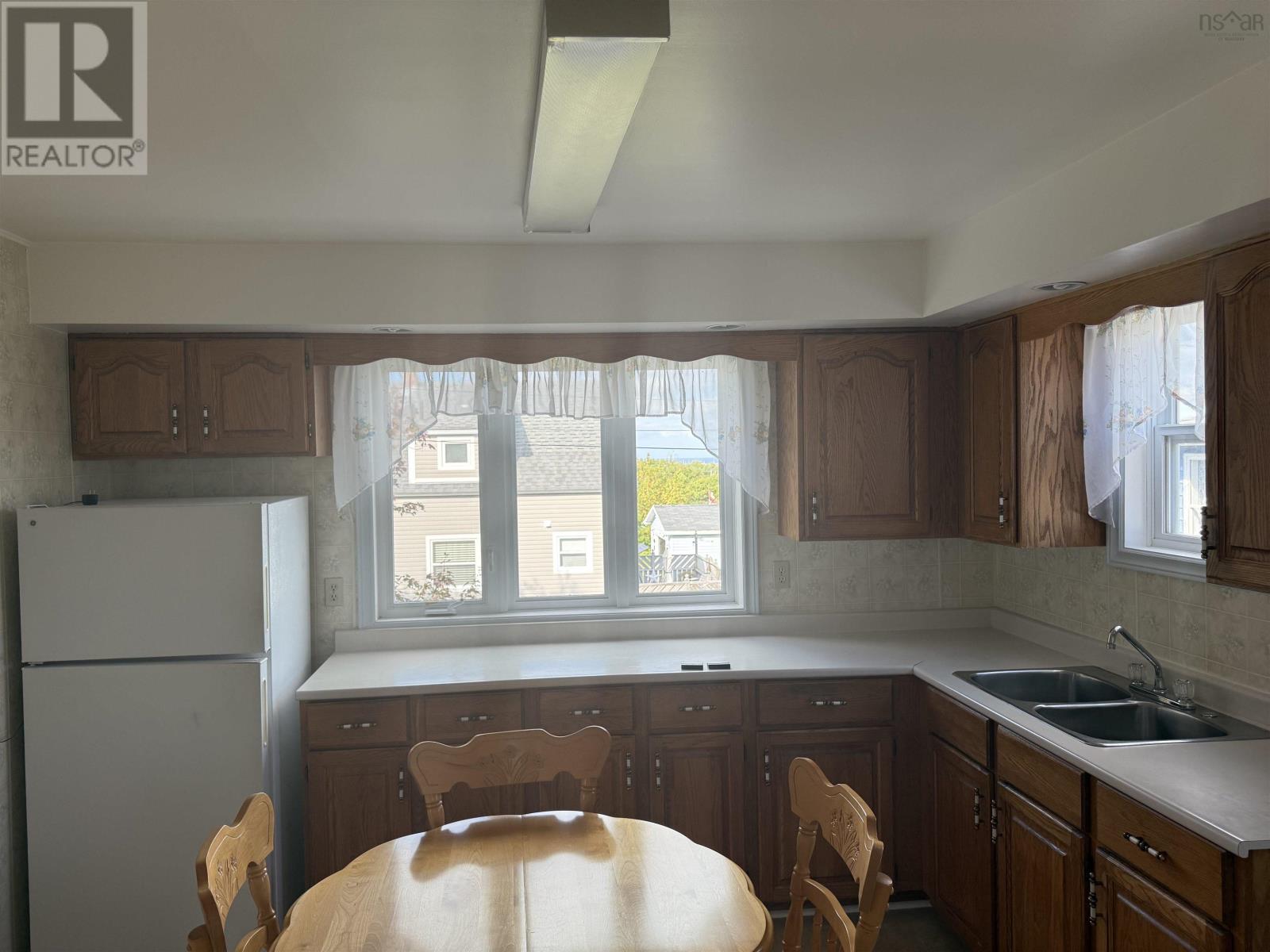 690 St. Joseph Street, New Waterford, Nova Scotia  B1H 4G6 - Photo 16 - 202524704