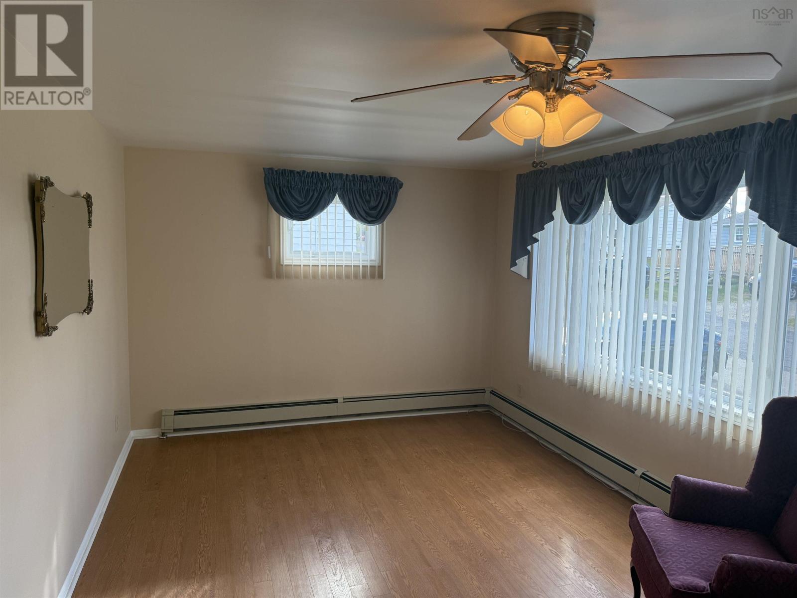 690 St. Joseph Street, New Waterford, Nova Scotia  B1H 4G6 - Photo 10 - 202524704