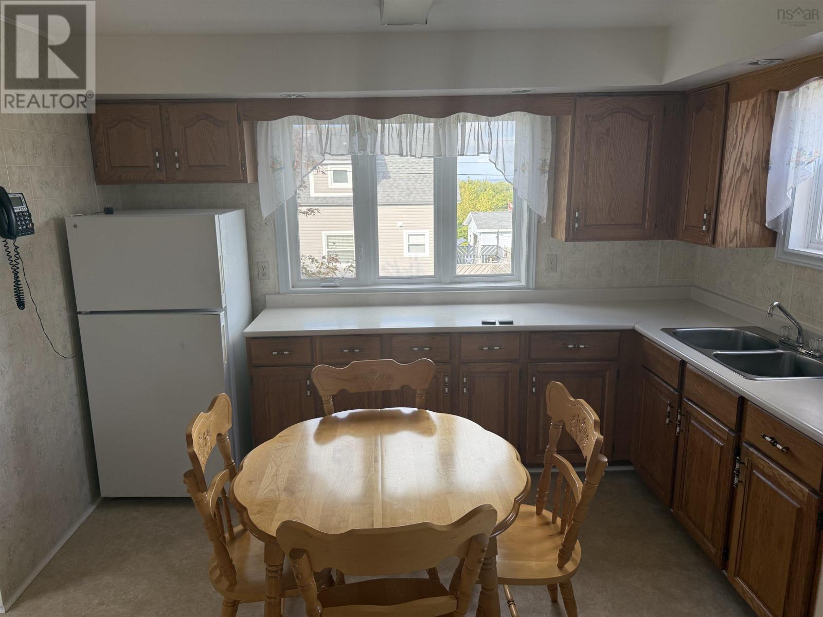 690 St. Joseph Street, New Waterford, Nova Scotia  B1H 4G6 - Photo 17 - 202524704