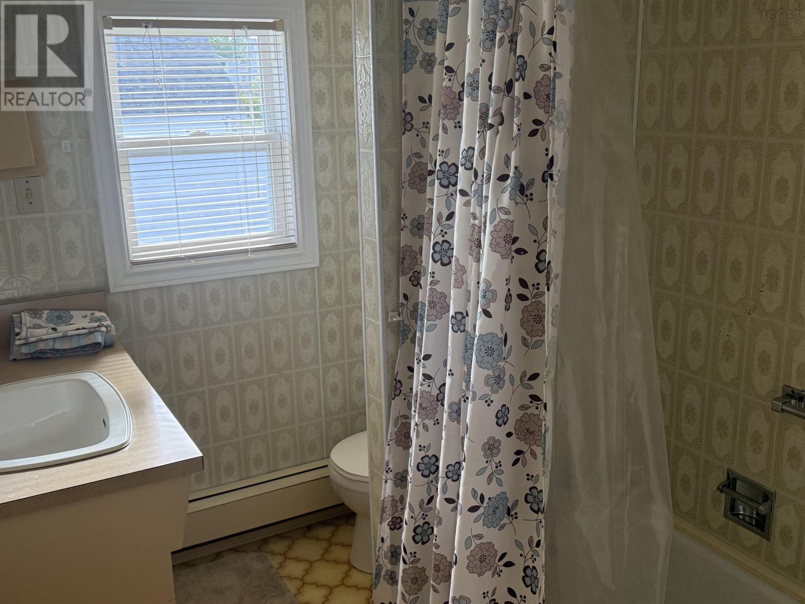 690 St. Joseph Street, New Waterford, Nova Scotia  B1H 4G6 - Photo 34 - 202524704