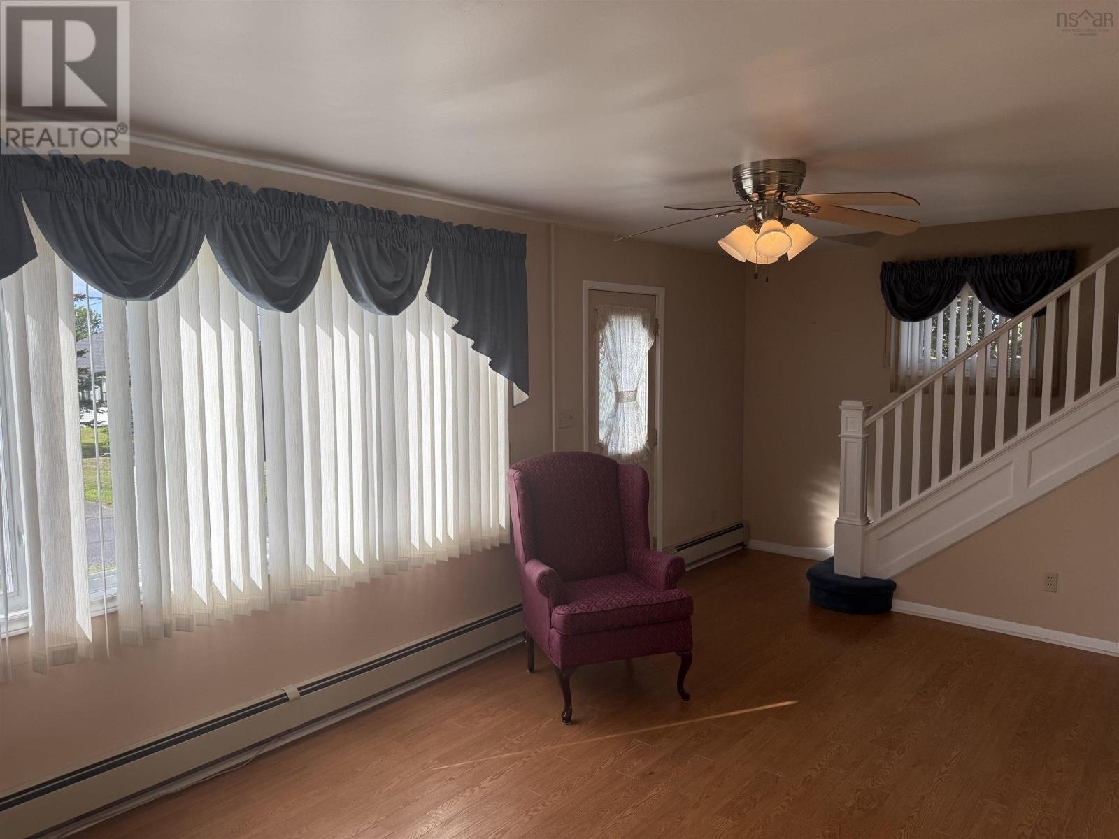 690 St. Joseph Street, New Waterford, Nova Scotia  B1H 4G6 - Photo 6 - 202524704