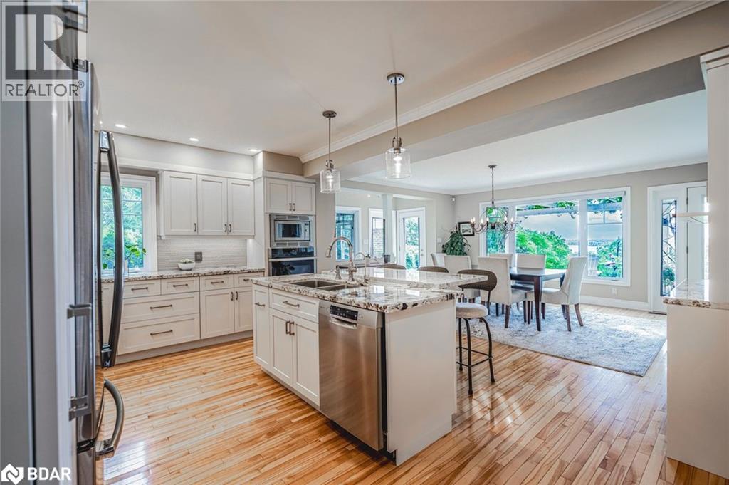 150 Collingwood Street, Barrie, Ontario  L4M 5M3 - Photo 7 - 40779786