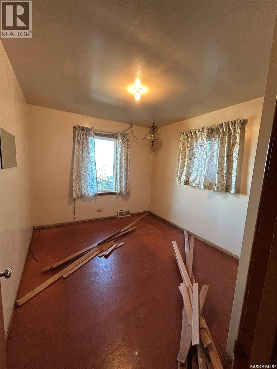 112 2nd Avenue W, Kelvington, Saskatchewan  S0A 1W0 - Photo 12 - SK021823