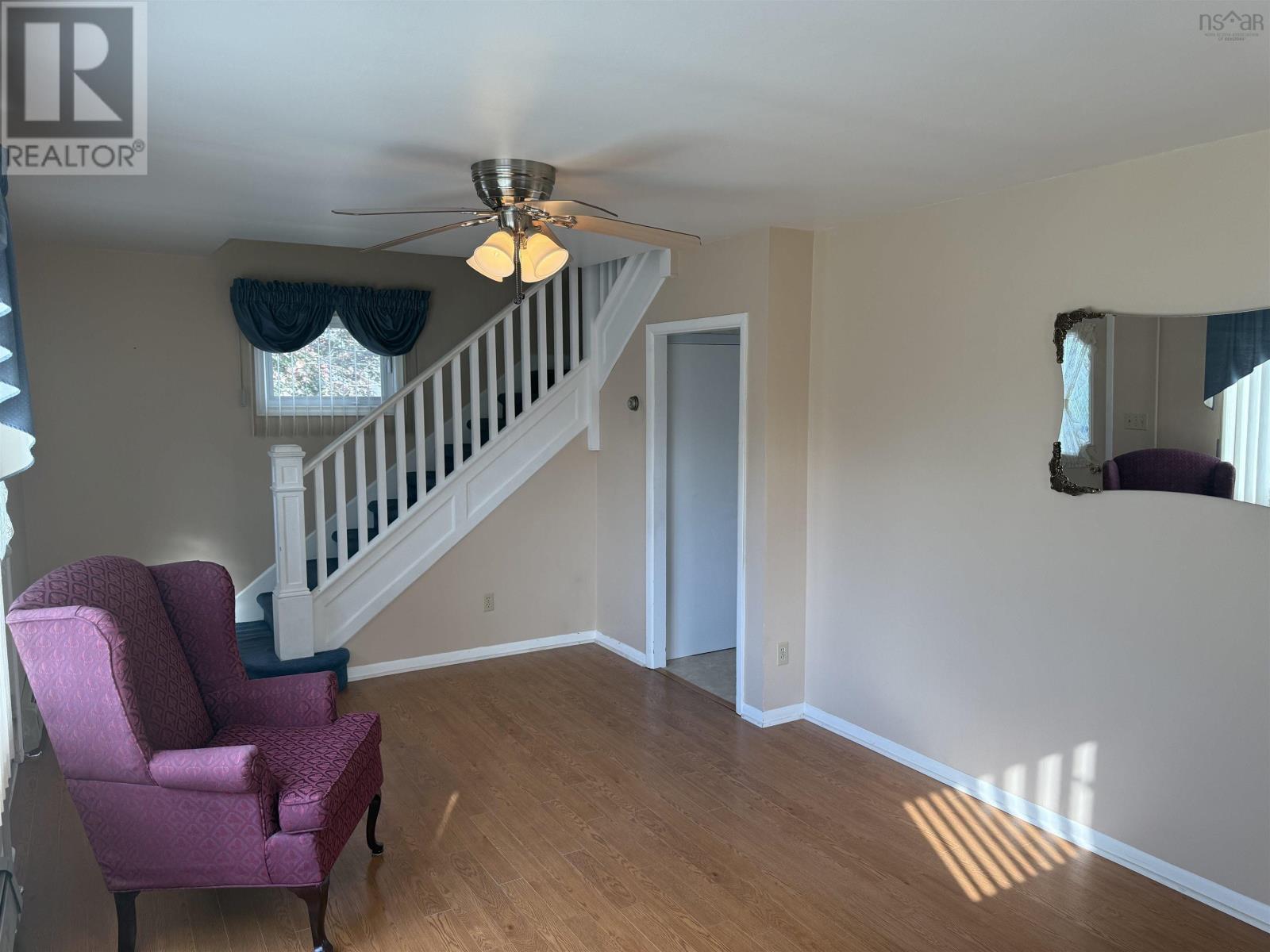 690 St. Joseph Street, New Waterford, Nova Scotia  B1H 4G6 - Photo 8 - 202524704