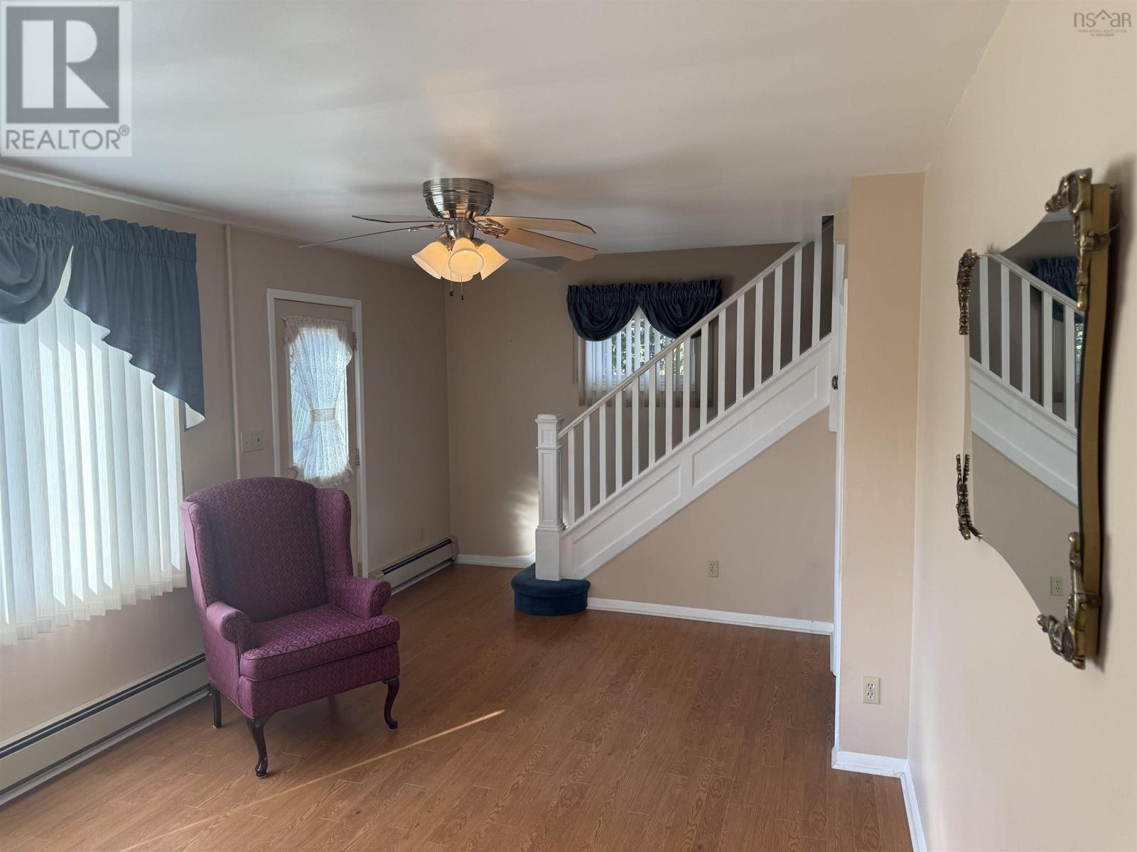 690 St. Joseph Street, New Waterford, Nova Scotia  B1H 4G6 - Photo 7 - 202524704