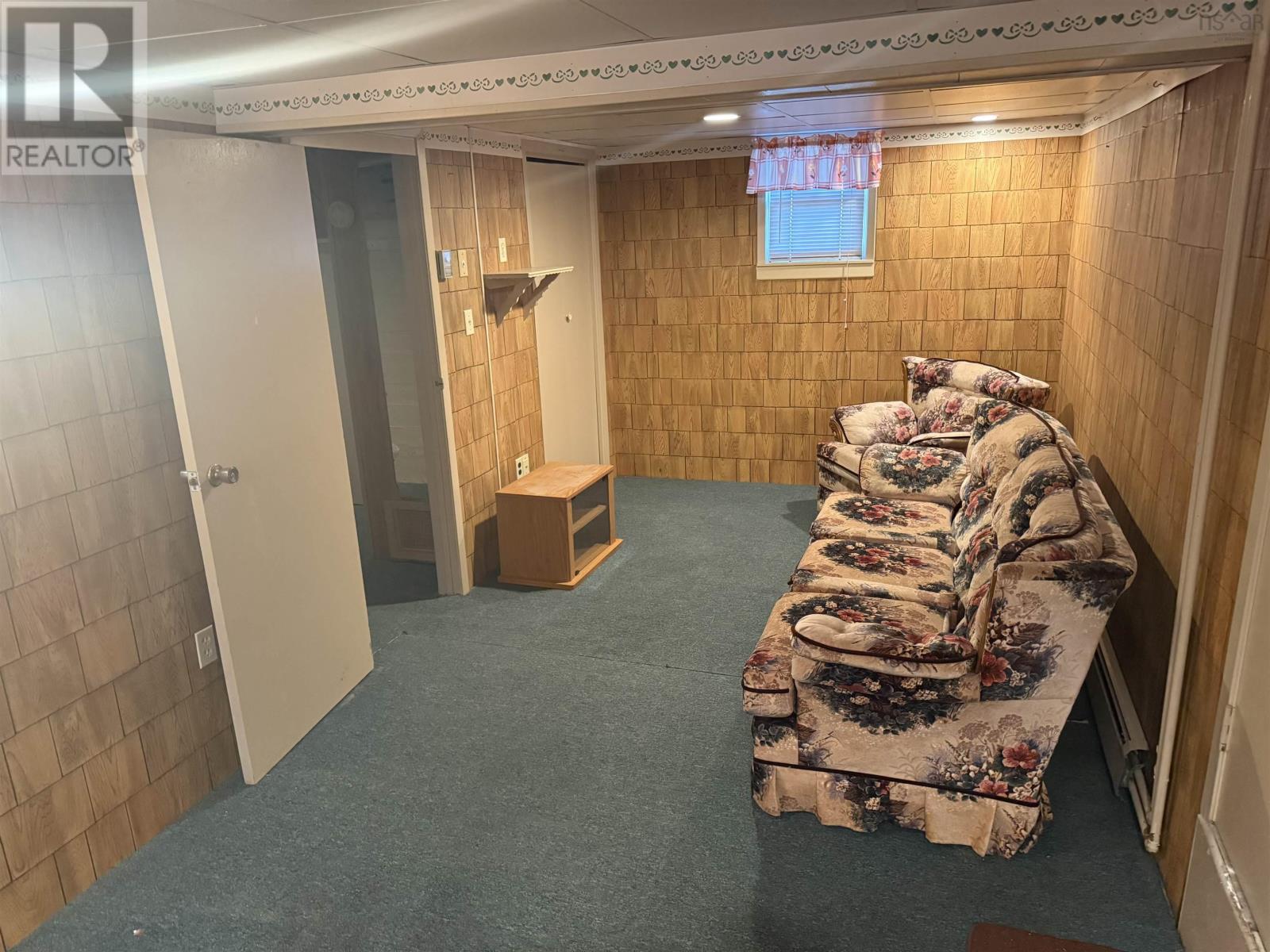 690 St. Joseph Street, New Waterford, Nova Scotia  B1H 4G6 - Photo 45 - 202524704