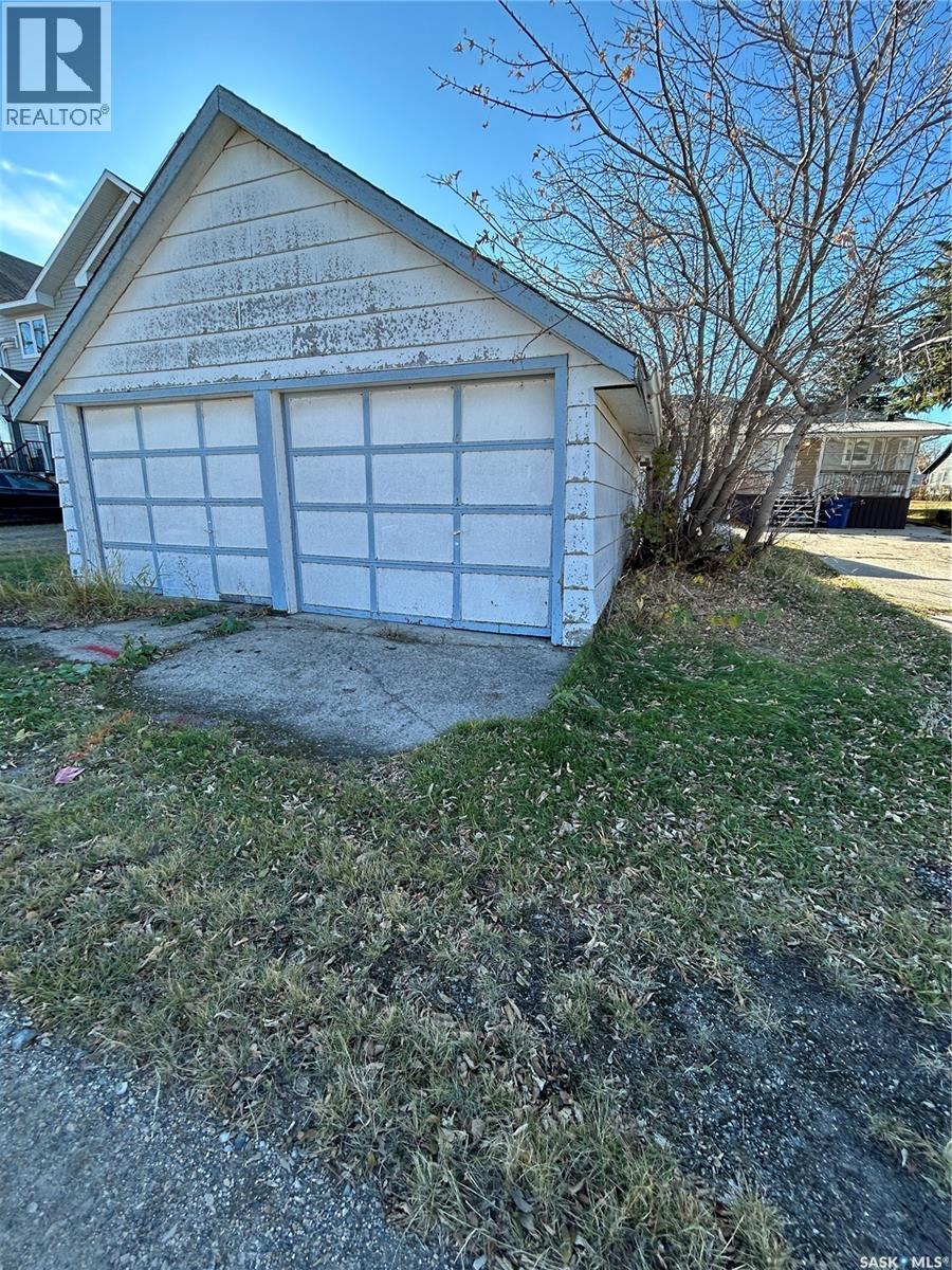 112 2nd Avenue W, Kelvington, Saskatchewan  S0A 1W0 - Photo 3 - SK021823