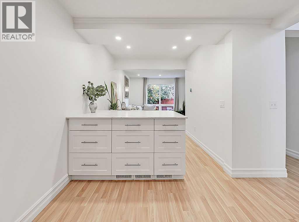 155, 330 Canterbury Drive Sw, Calgary, Alberta  T2W 1H6 - Photo 7 - A2260997