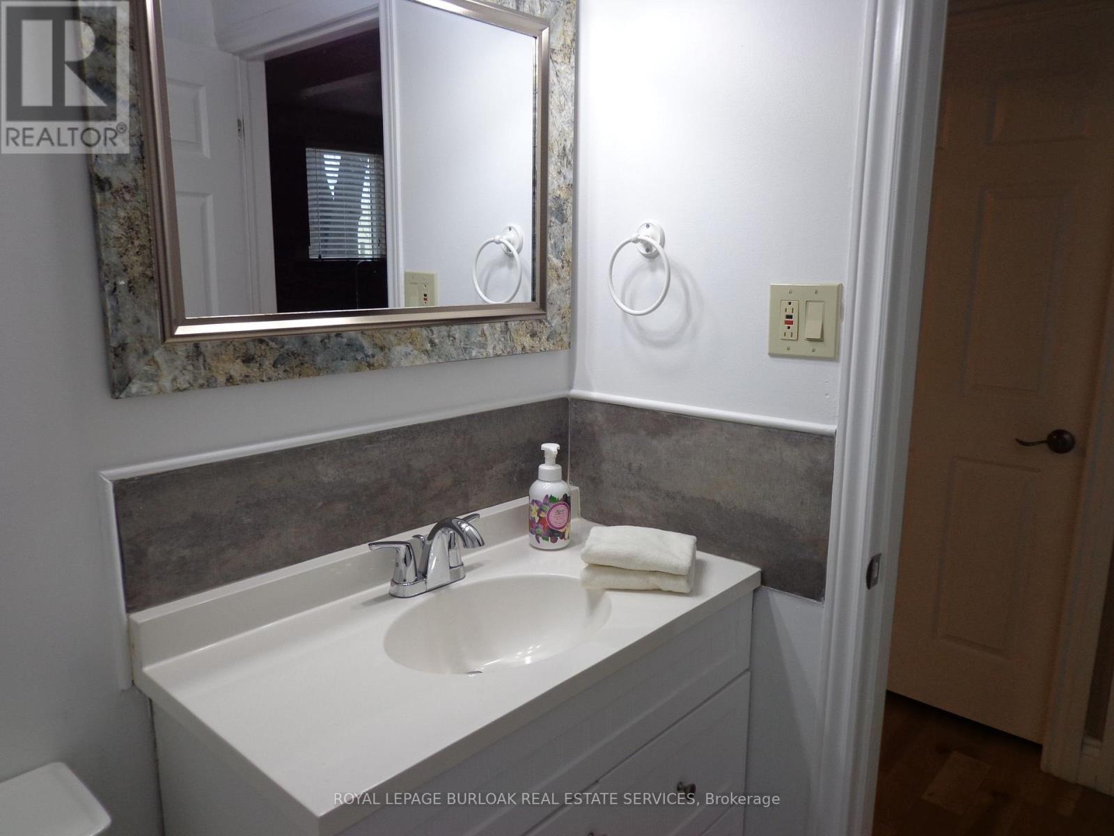 212 Mcanulty Boulevard, Hamilton, Ontario  L8H 3J1 - Photo 13 - X12485323