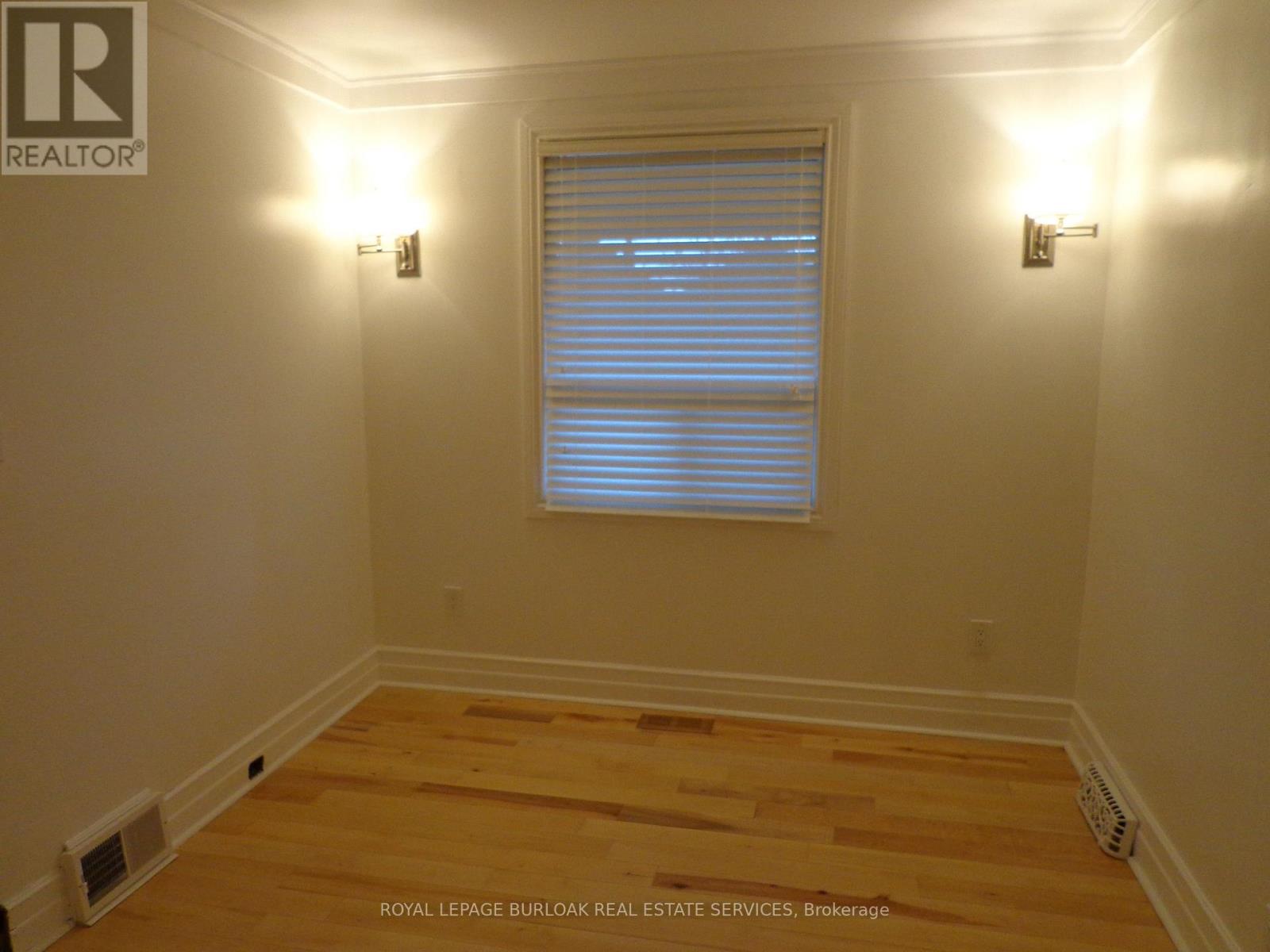 212 Mcanulty Boulevard, Hamilton, Ontario  L8H 3J1 - Photo 7 - X12485323