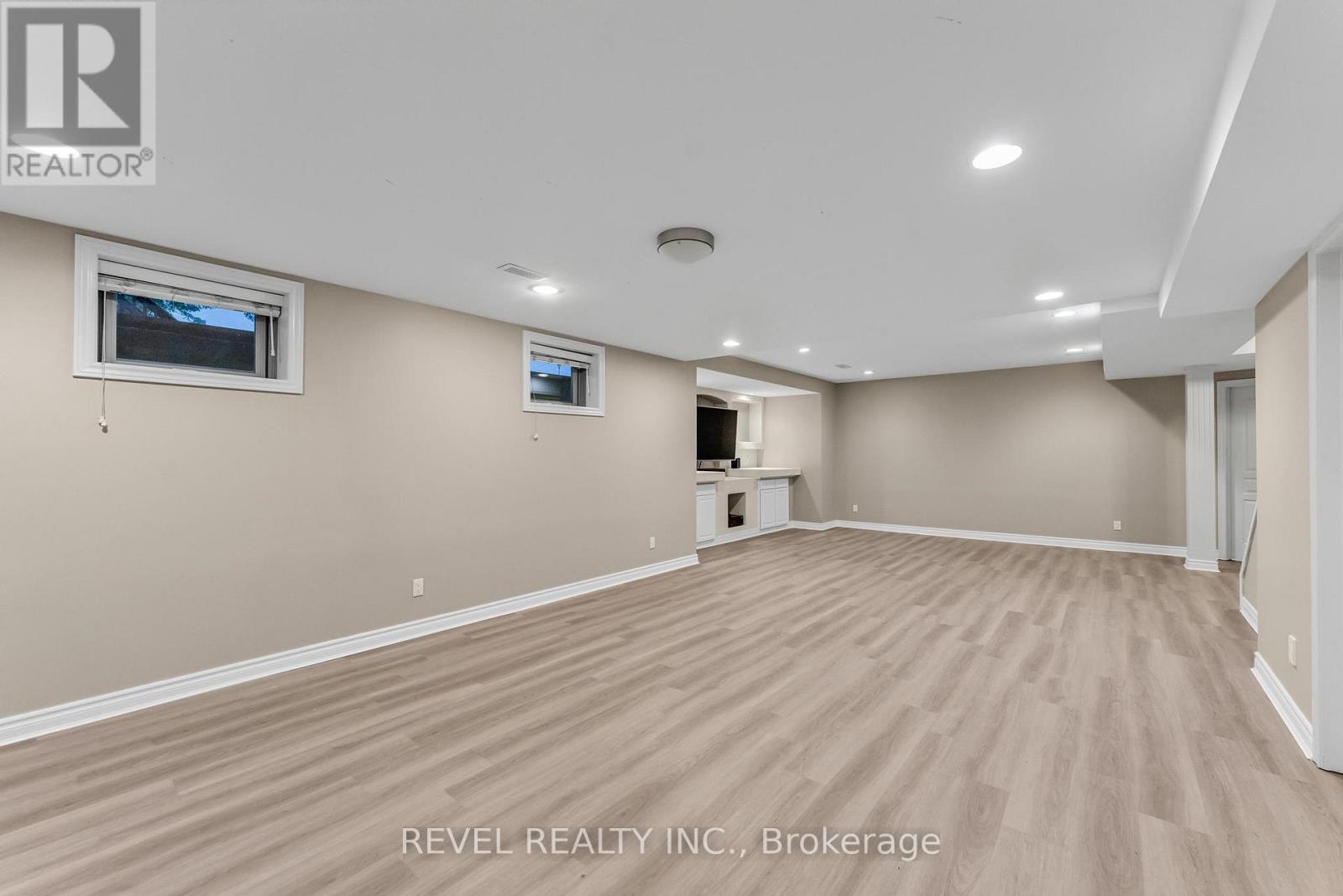 13 Switzer Crescent, Hamilton, Ontario  L0R 1C0 - Photo 32 - X12485369