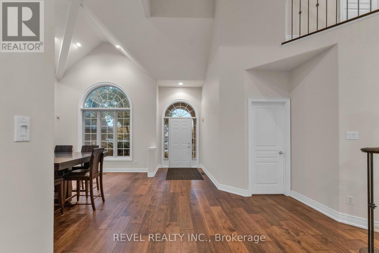 13 Switzer Crescent, Hamilton, Ontario  L0R 1C0 - Photo 7 - X12485369