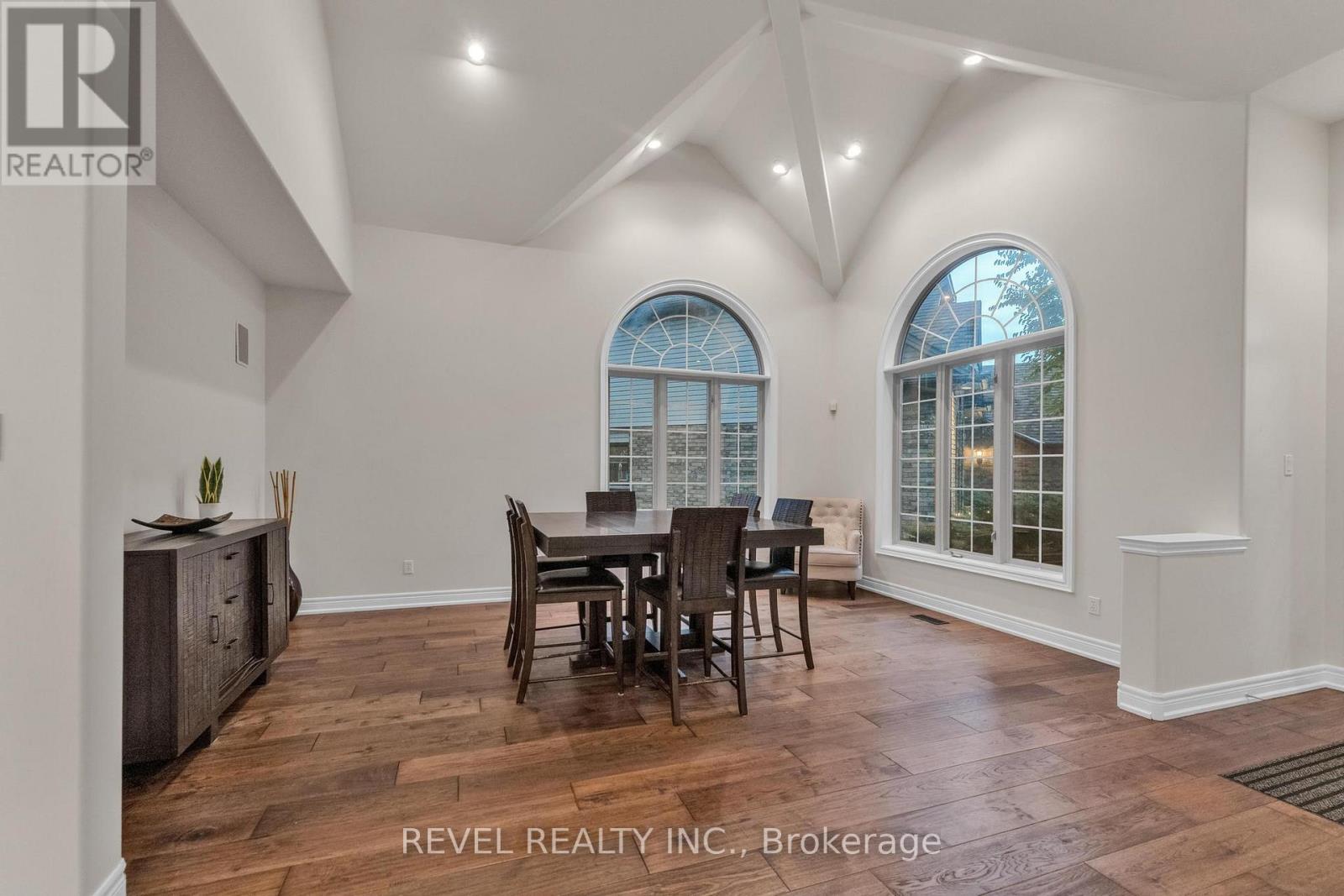 13 Switzer Crescent, Hamilton, Ontario  L0R 1C0 - Photo 9 - X12485369