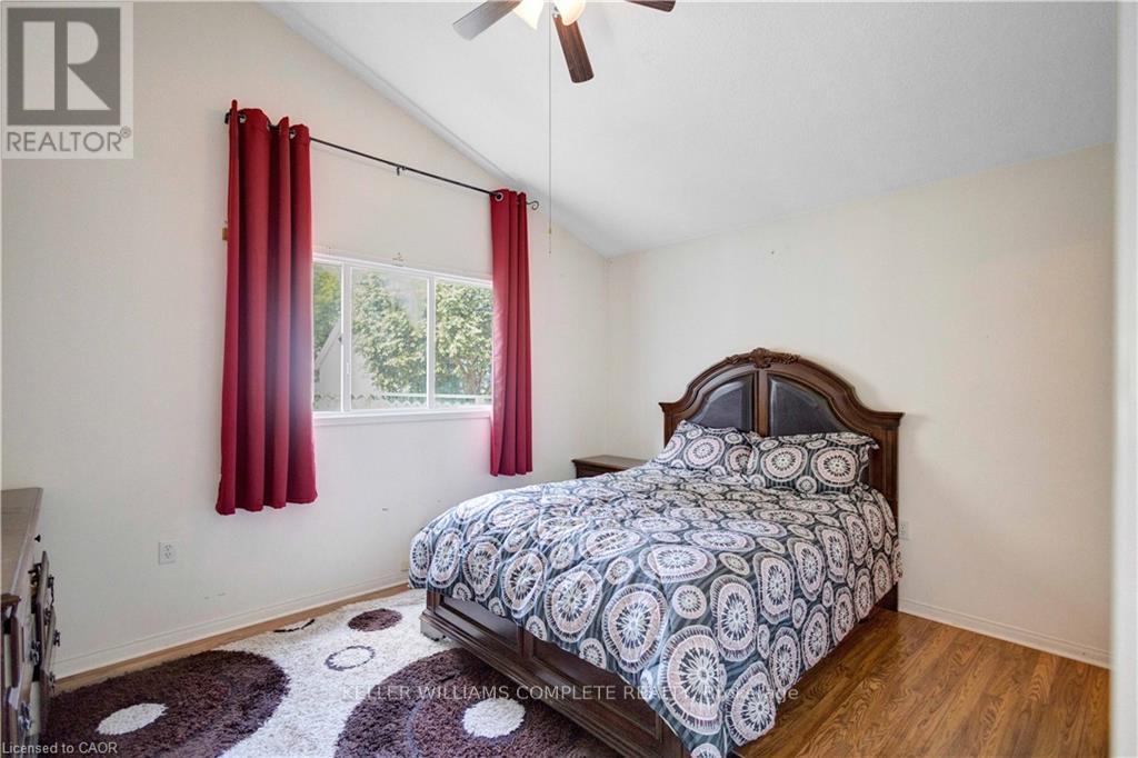 375 Silverbirch Boulevard, Hamilton, Ontario  L0R 1W0 - Photo 18 - X12485370