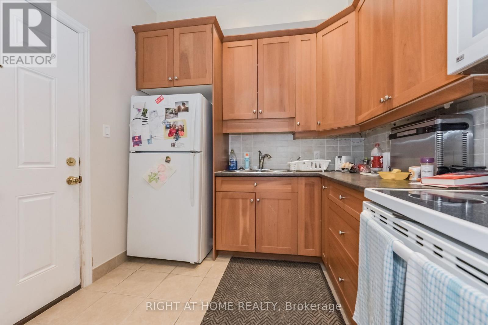 210 York Street, Minto, Ontario  N0G 2P0 - Photo 12 - X12485375