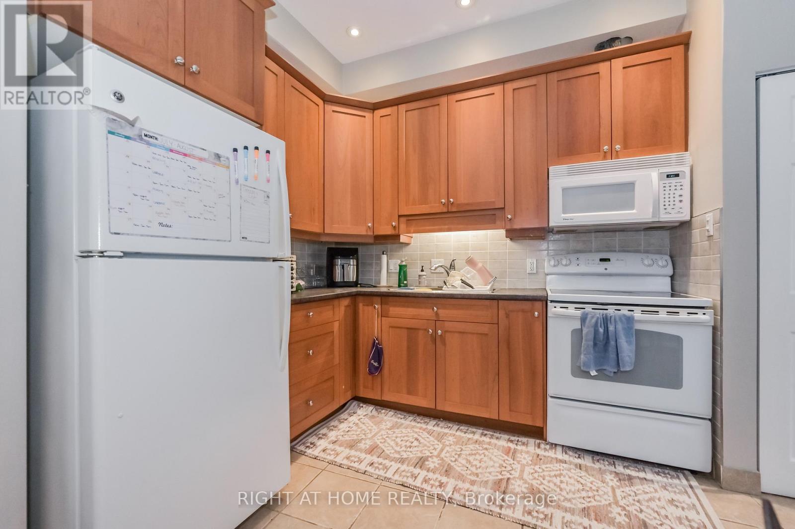 210 York Street, Minto, Ontario  N0G 2P0 - Photo 6 - X12485375