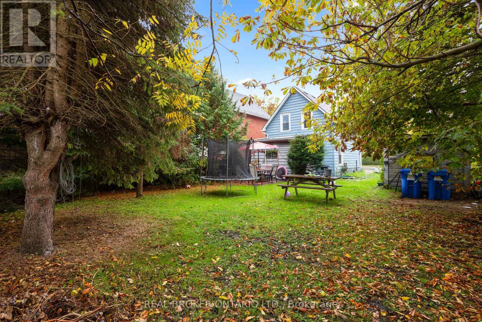 1323 2nd Avenue W, Owen Sound, Ontario  N4K 4N5 - Photo 3 - X12485384