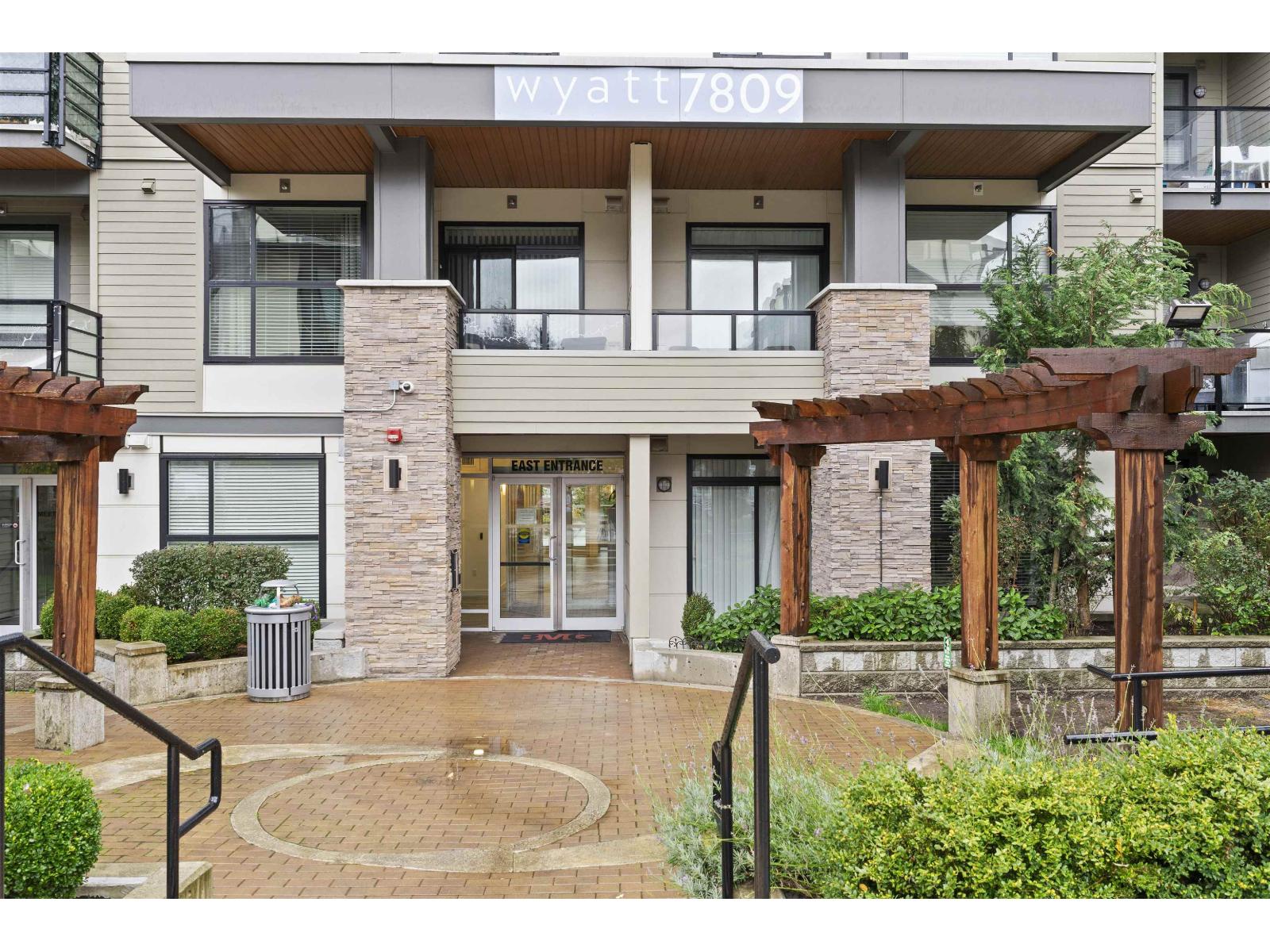 306 7809 209 Street, Langley, British Columbia  V2Y 3N6 - Photo 3 - R3062077