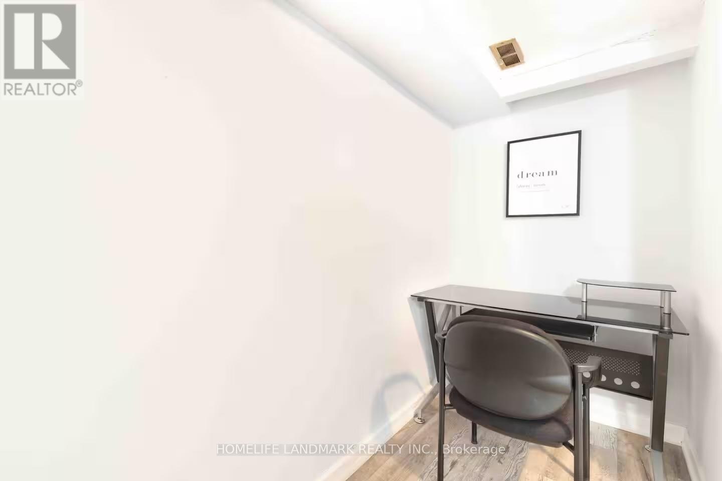 12 Blue Forest Drive, Toronto, Ontario  M3H 4W2 - Photo 25 - C12485390