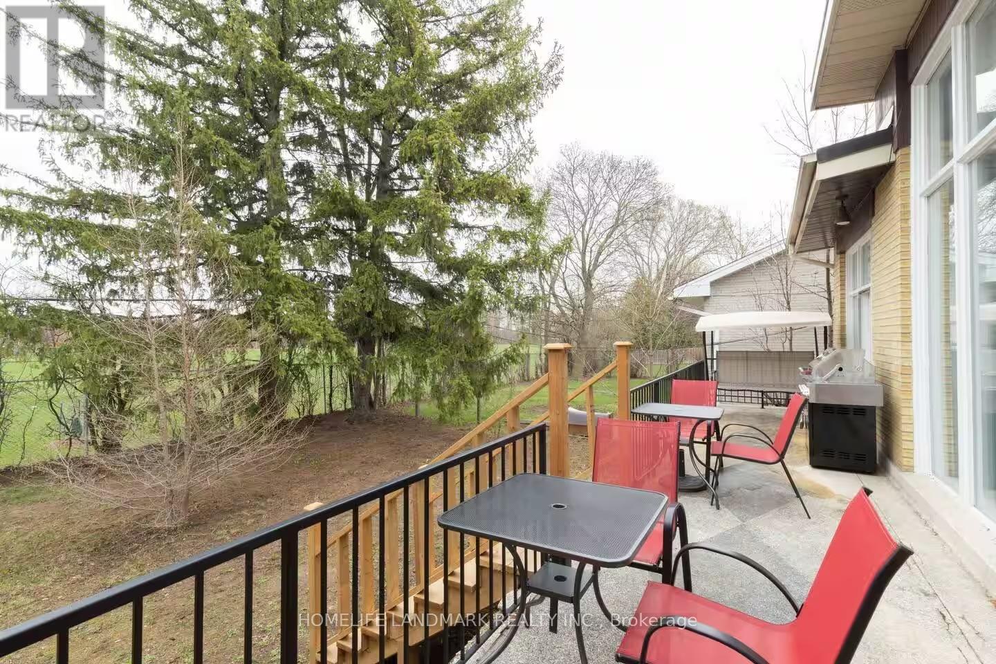 12 Blue Forest Drive, Toronto, Ontario  M3H 4W2 - Photo 37 - C12485390