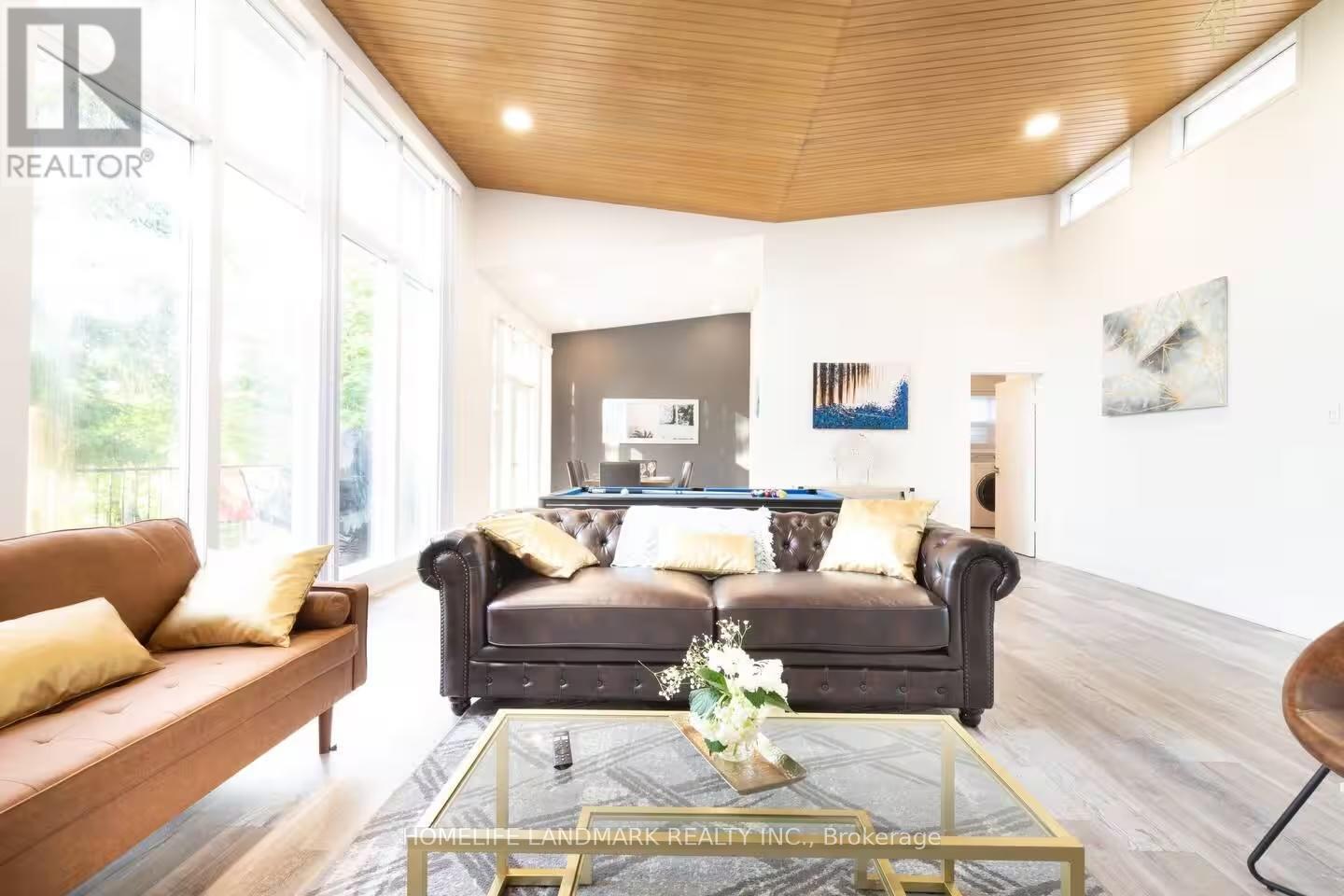 12 Blue Forest Drive, Toronto, Ontario  M3H 4W2 - Photo 4 - C12485390