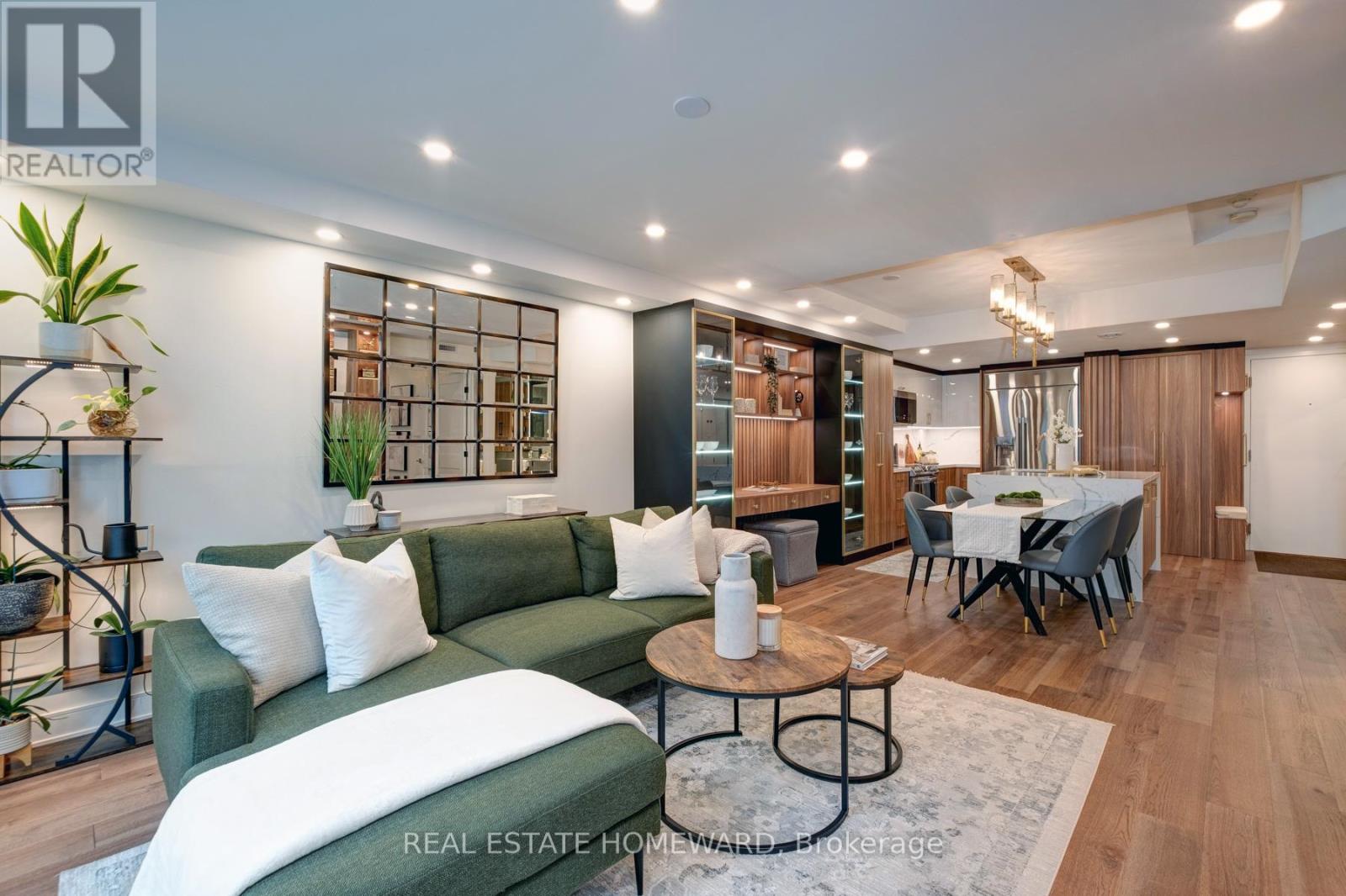 602 - 263 WELLINGTON STREET W, Toronto, Ontario