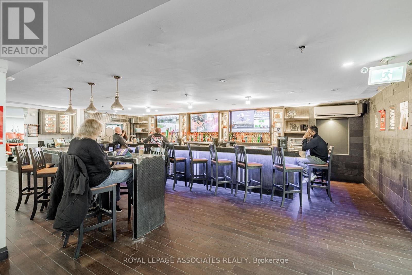 49 St Clair Avenue W, Toronto, Ontario  M4V 3A5 - Photo 16 - C12485415