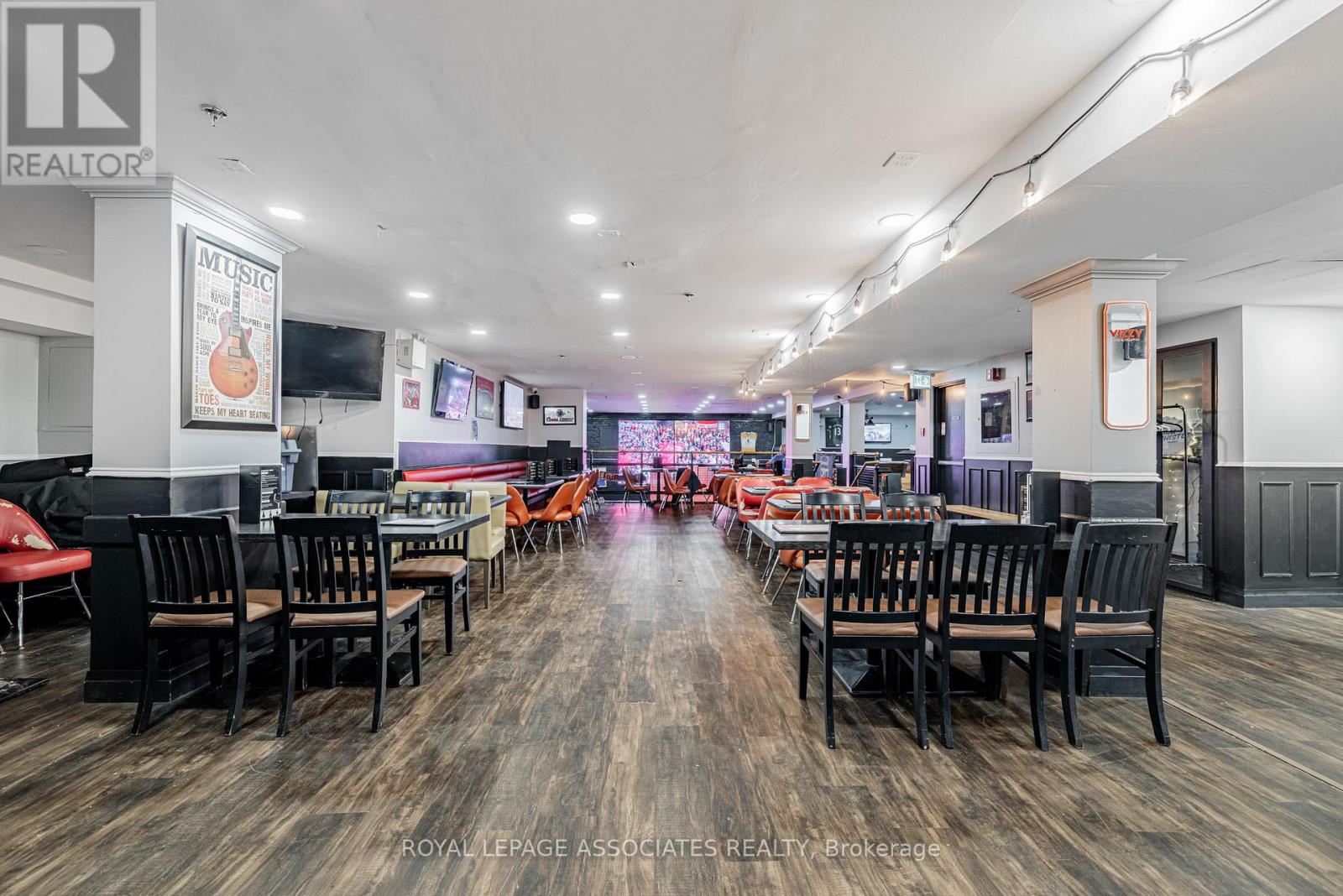 49 St Clair Avenue W, Toronto, Ontario  M4V 3A5 - Photo 22 - C12485415