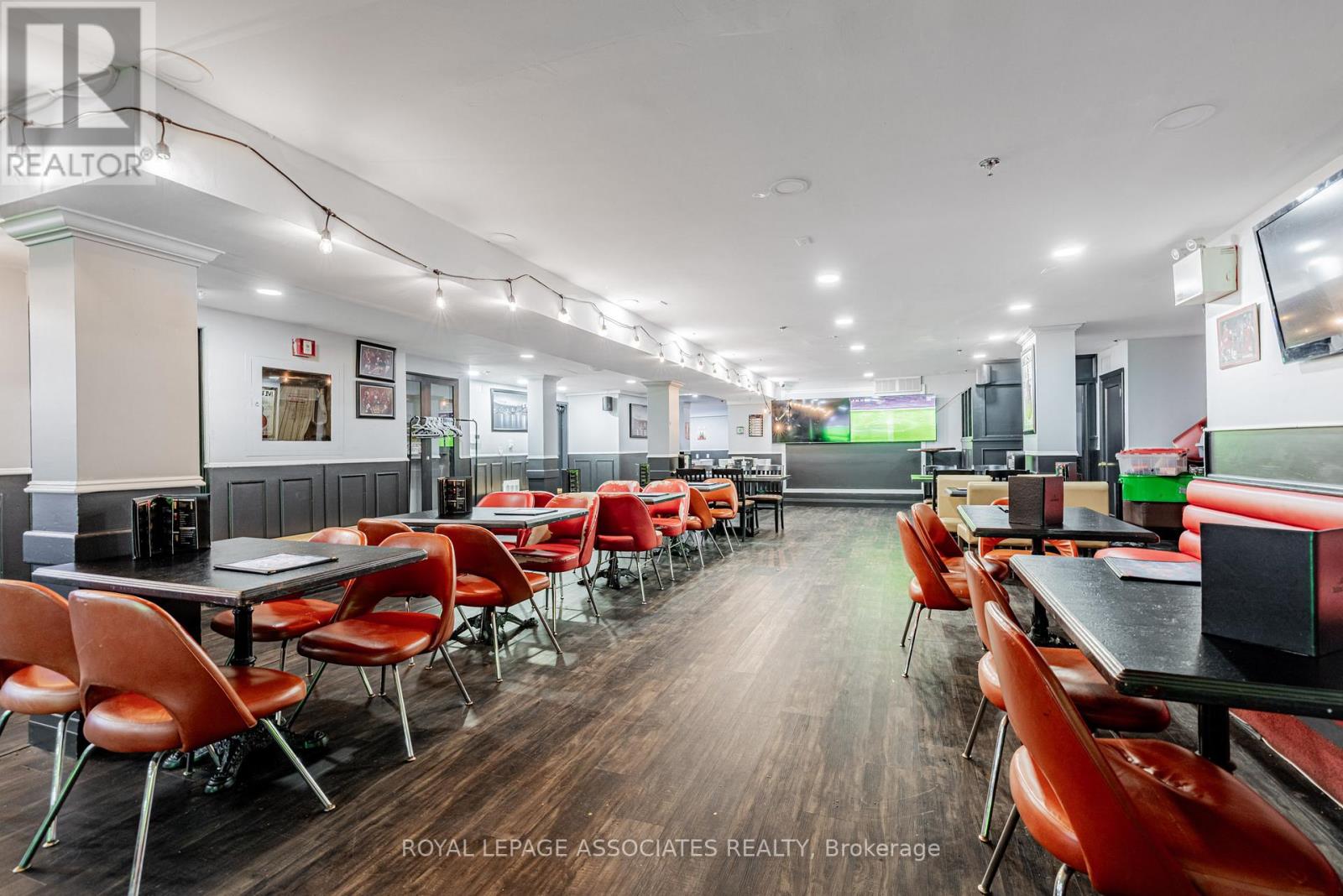 49 St Clair Avenue W, Toronto, Ontario  M4V 3A5 - Photo 25 - C12485415