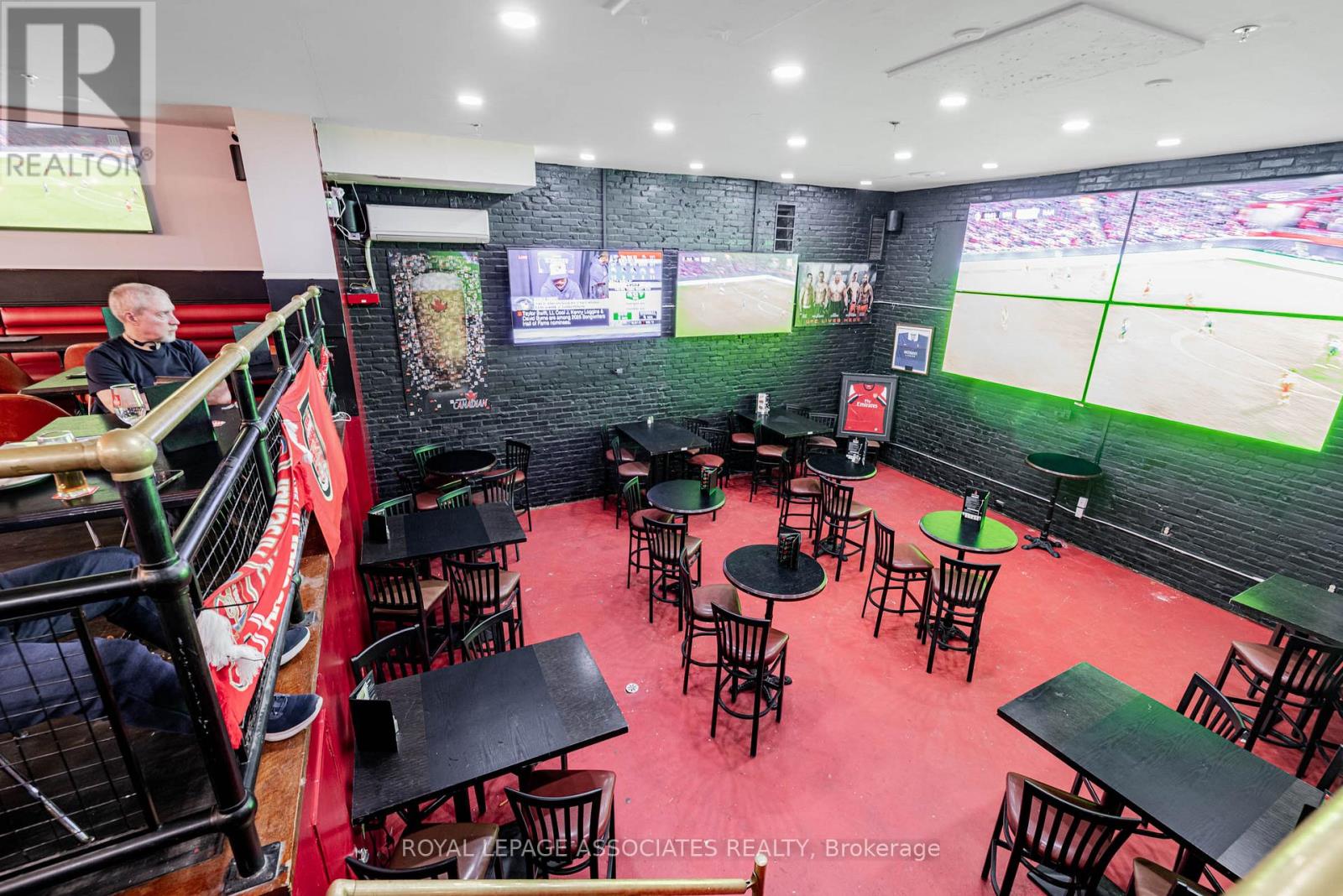 49 St Clair Avenue W, Toronto, Ontario  M4V 3A5 - Photo 27 - C12485415