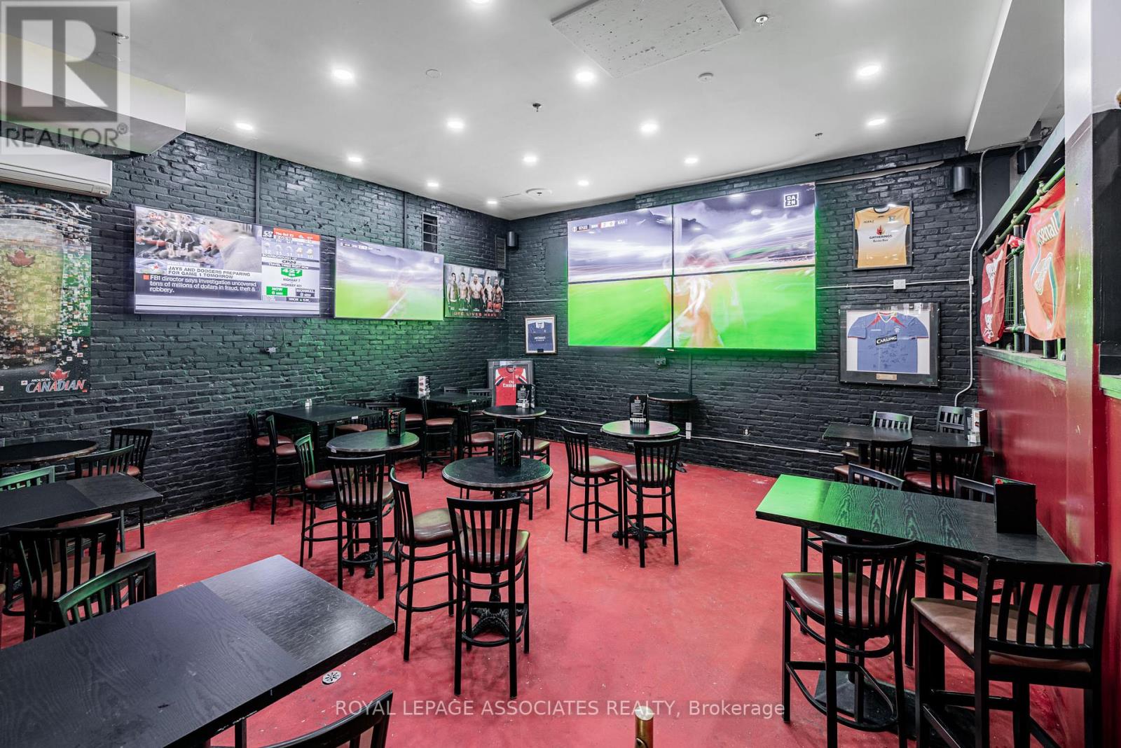 49 St Clair Avenue W, Toronto, Ontario  M4V 3A5 - Photo 32 - C12485415