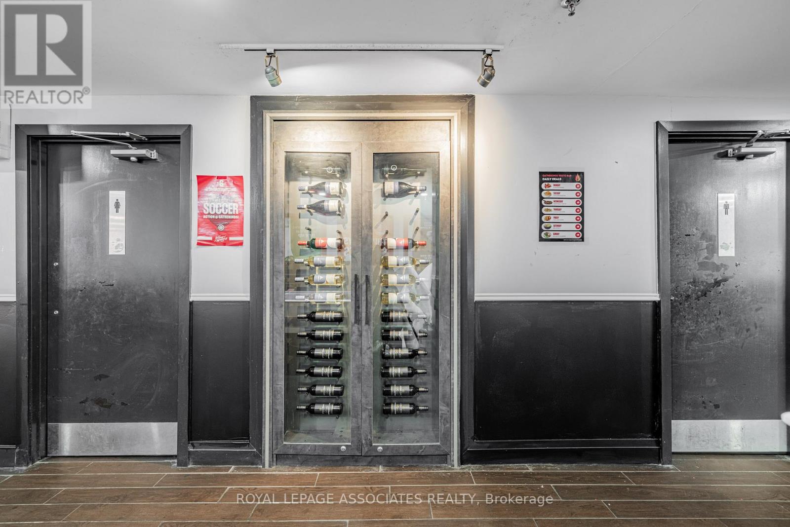 49 St Clair Avenue W, Toronto, Ontario  M4V 3A5 - Photo 34 - C12485415