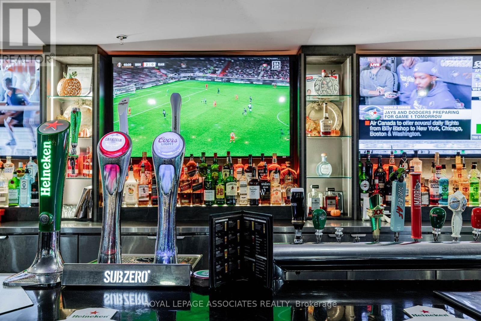 49 St Clair Avenue W, Toronto, Ontario  M4V 3A5 - Photo 35 - C12485415