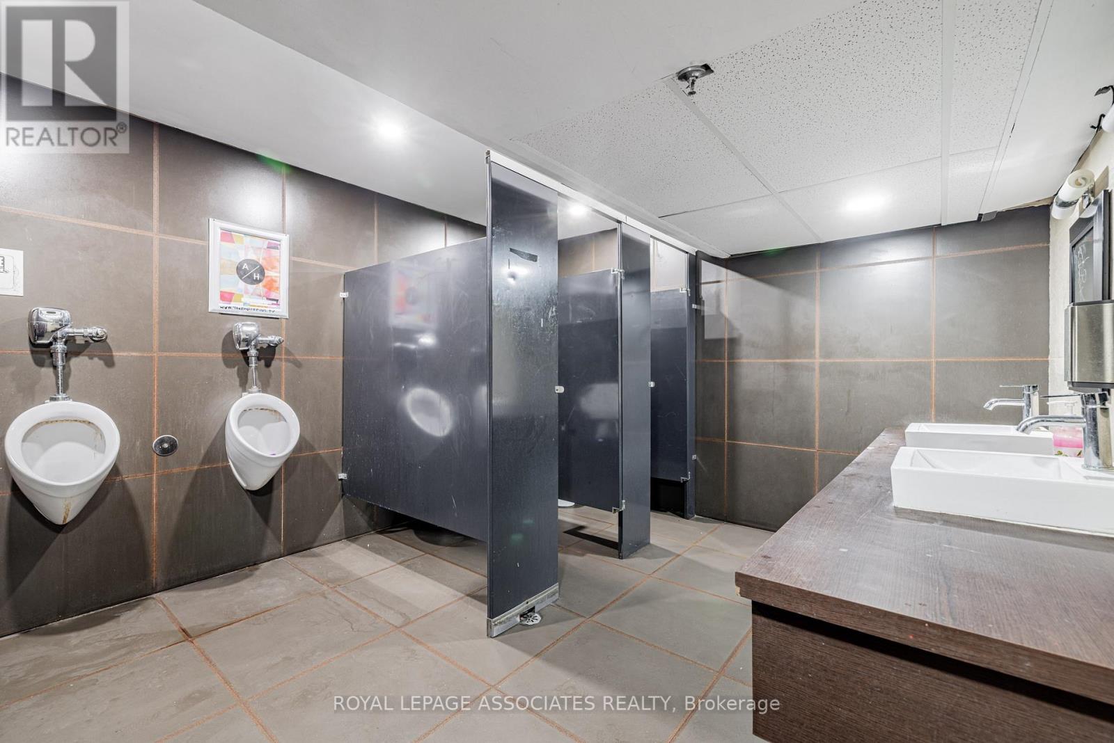 49 St Clair Avenue W, Toronto, Ontario  M4V 3A5 - Photo 36 - C12485415