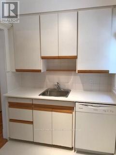 Upper - 35 Gormley Avenue, Toronto, Ontario  M4V 1Y9 - Photo 4 - C12485416