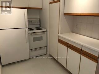 Upper - 35 Gormley Avenue, Toronto, Ontario  M4V 1Y9 - Photo 5 - C12485416