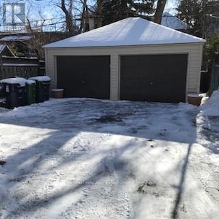 Upper - 35 Gormley Avenue, Toronto, Ontario  M4V 1Y9 - Photo 9 - C12485416