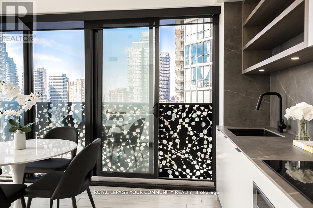 1706 - 55 Charles Street E, Toronto, Ontario  M4Y 1S9 - Photo 13 - C12485440