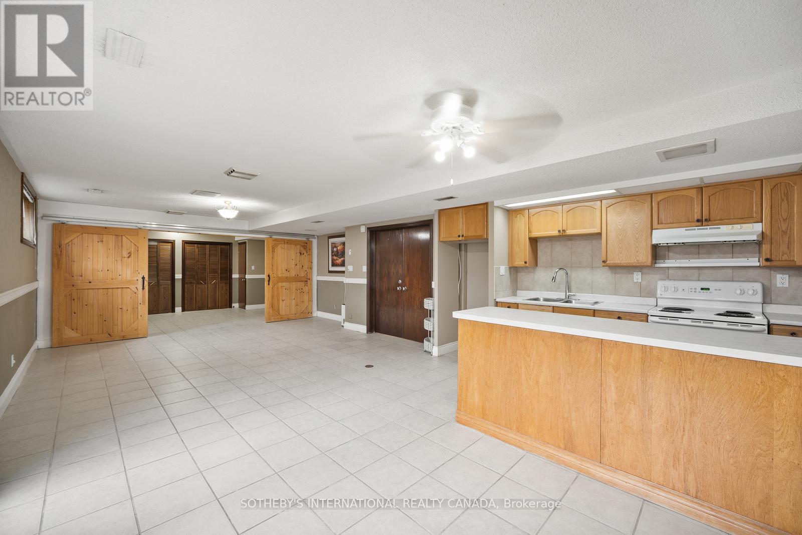 55 Hillside Avenue, Vaughan, Ontario  L4K 1W9 - Photo 35 - C12485450