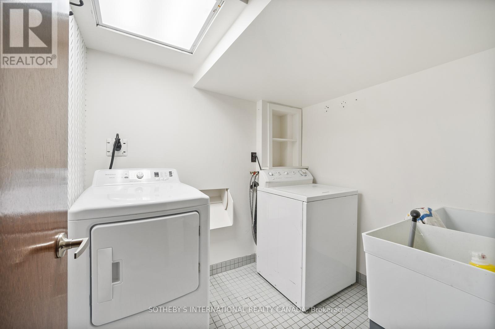 55 Hillside Avenue, Vaughan, Ontario  L4K 1W9 - Photo 39 - C12485450