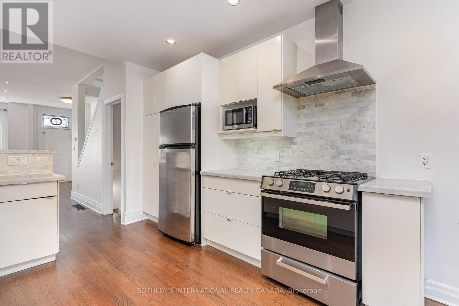 114 Shaftesbury Avenue, Toronto, Ontario  M4T 1A5 - Photo 4 - C12485456