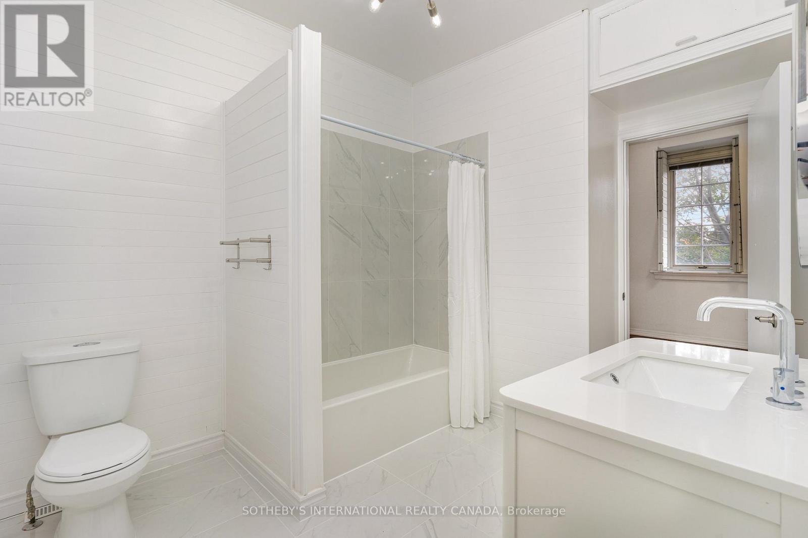 114 Shaftesbury Avenue, Toronto, Ontario  M4T 1A5 - Photo 9 - C12485456