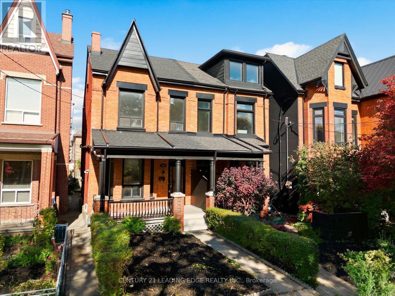 30 ULSTER STREET, Toronto, Ontario