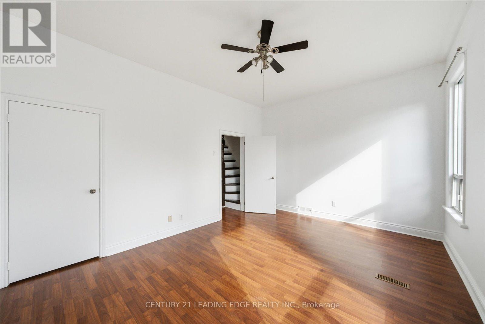 30 Ulster Street, Toronto, Ontario  M5S 1E3 - Photo 17 - C12485463