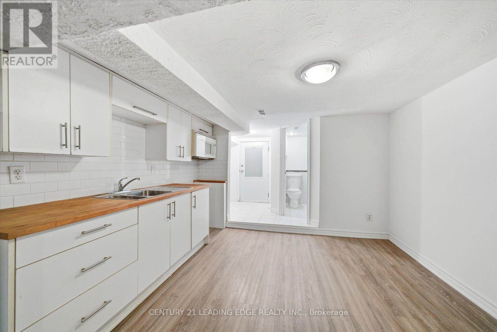 30 Ulster Street, Toronto, Ontario  M5S 1E3 - Photo 24 - C12485463