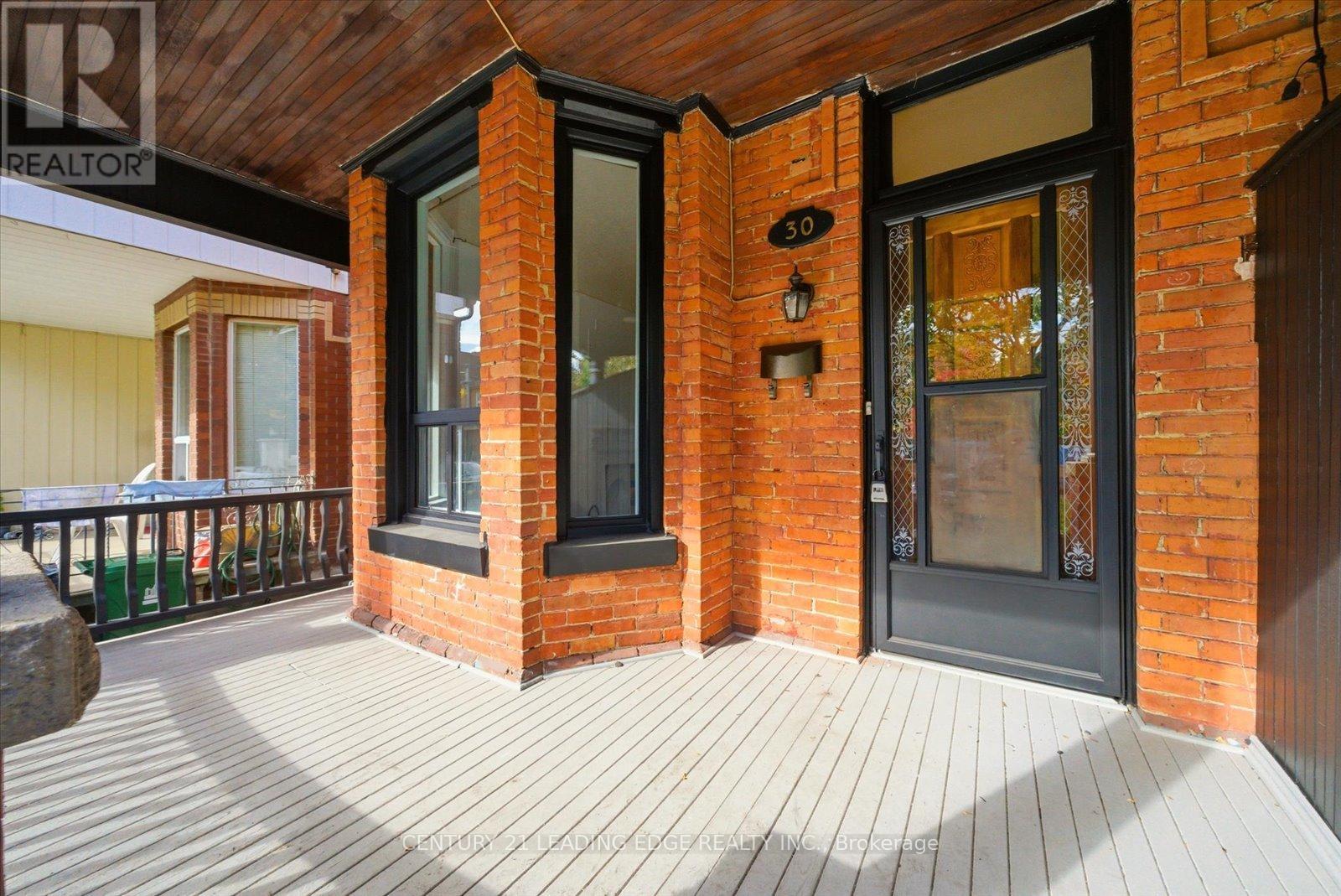 30 Ulster Street, Toronto, Ontario  M5S 1E3 - Photo 3 - C12485463