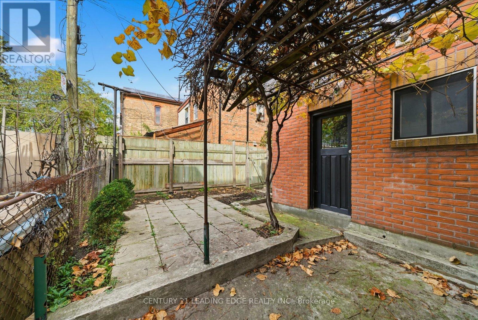 30 Ulster Street, Toronto, Ontario  M5S 1E3 - Photo 31 - C12485463